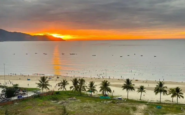 Mangata Beachfront Hotel