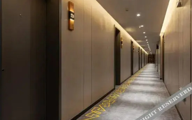 R Hotel Kunming