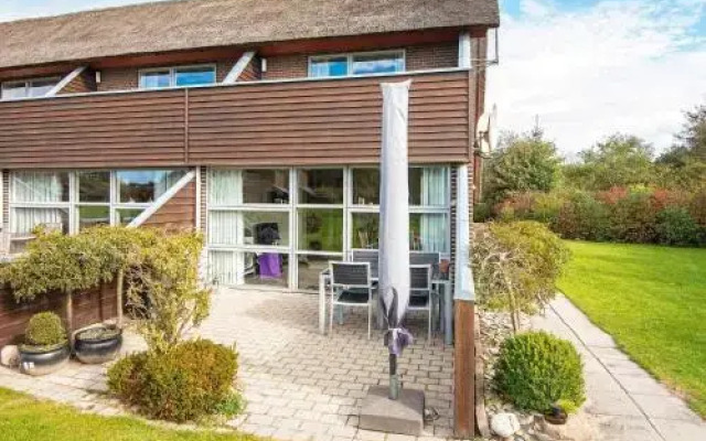 Two-Bedroom Holiday home in Henne 2