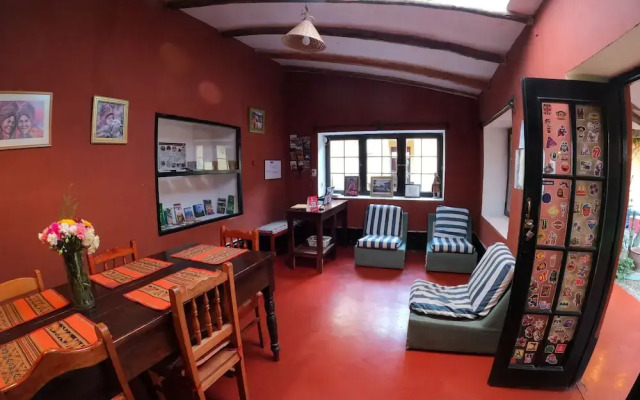 B&B Sun Gate