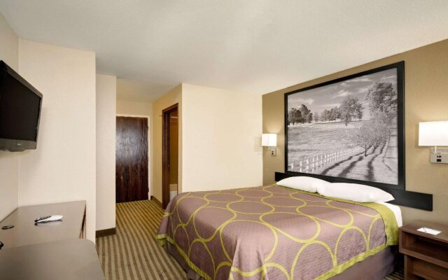 Super 8 By Wyndham Lexington Winchester Rd