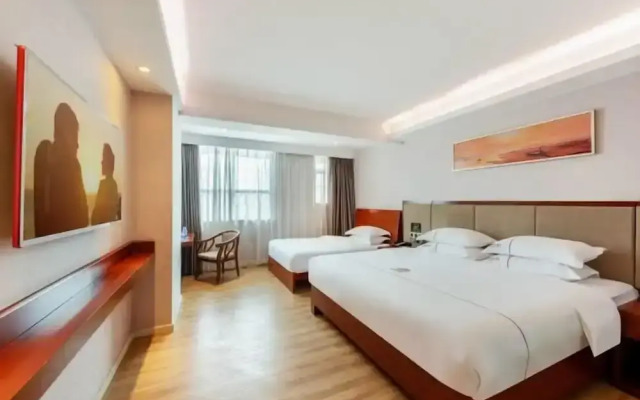 The King Lycra Hotel