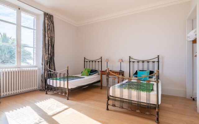 Premium Holiday Home in Cannes la Bocca With Swimming Pool