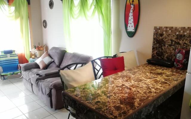 Nakury House, condominium with pool, WIFI