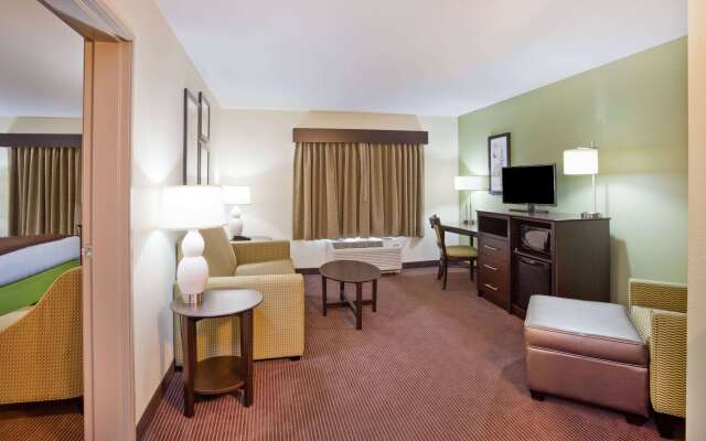 AmericInn by Wyndham Hartford SD