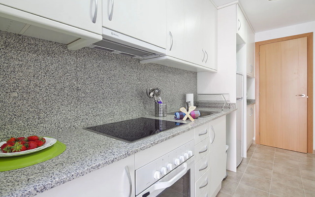 Charmsuites Paralel Apartments