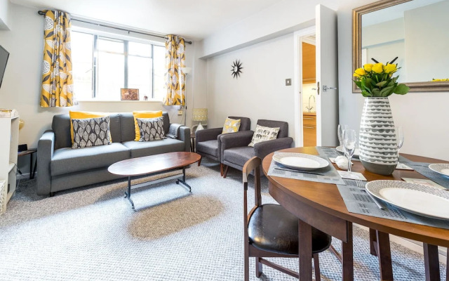 Warm and welcoming Home in Putney