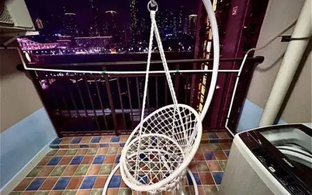 Huajian River View Homestay (Chongqing Auditorium)