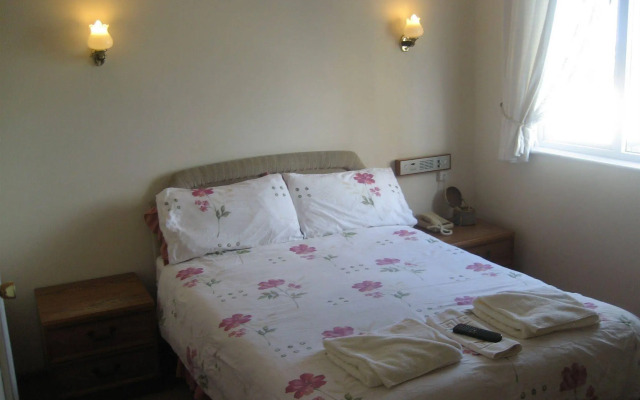Priory Lodge Hotel