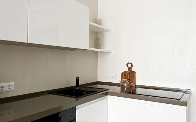 Династия на Ярыгинской набережной, 21