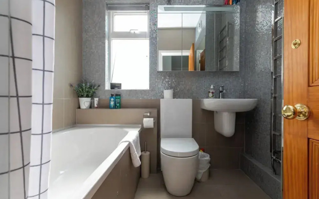 Beautiful & Cosy 2BD House - Southwark