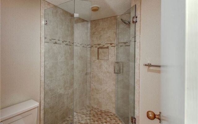 Harbourside 7123 by RedAwning