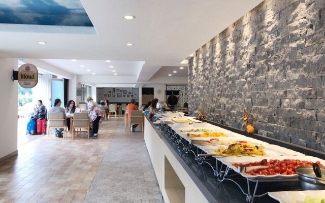 Lake Hills Songnisan Hotel