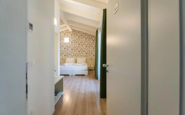Hi Hotels Torbole Pool & Spa