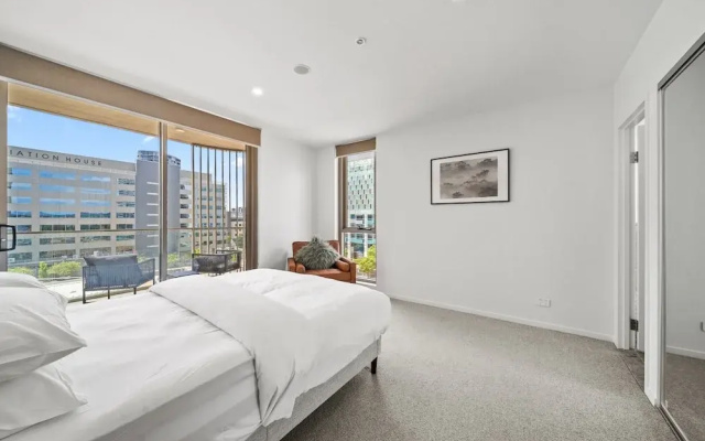 Bright 2-bed Apartment With Gym, BBQ & Pool Access