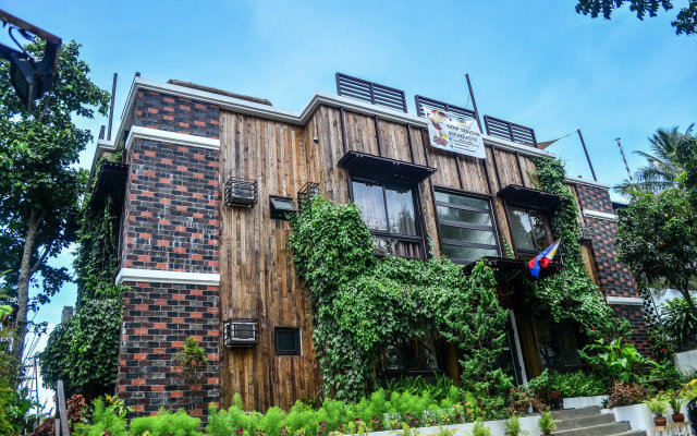 Cabins by Eco Hotel Tagaytay