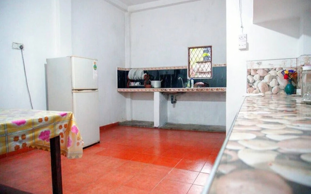 Mango Tree House