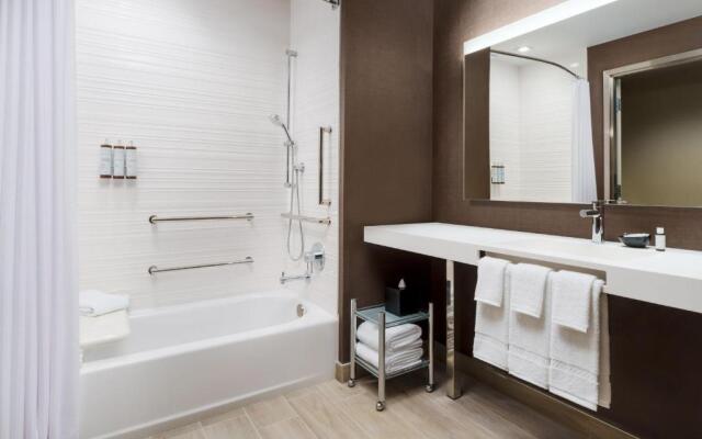 AC Hotel St. Petersburg Downtown