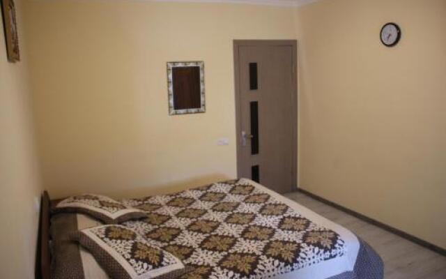 Guja's Guest House