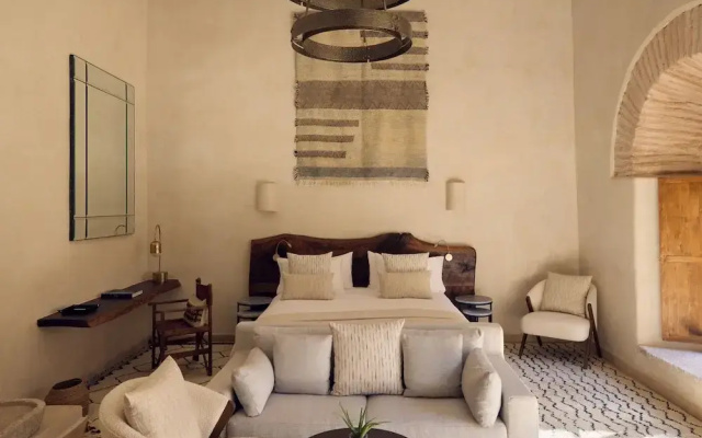 Nobu Riad