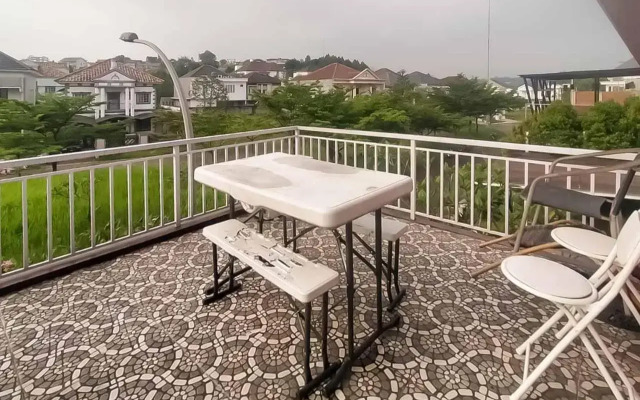 D'H Mansion La Rosa Syariah Sentul By RedDoorz