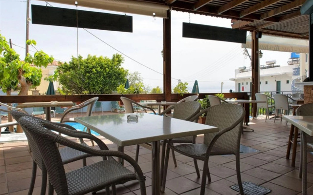 Ariadne Apartments & Studios