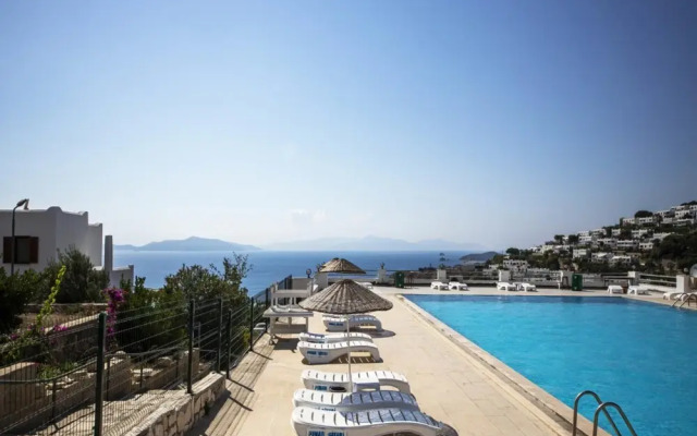 Comfy Villa With Shared Pool and Terrace in Bodrum