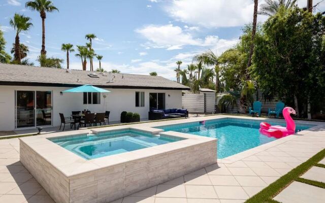 Experience Modern Luxury at Desert Hideaway