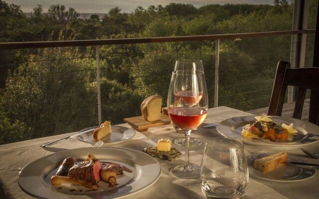 Rio Ancho Gourmet Lodge