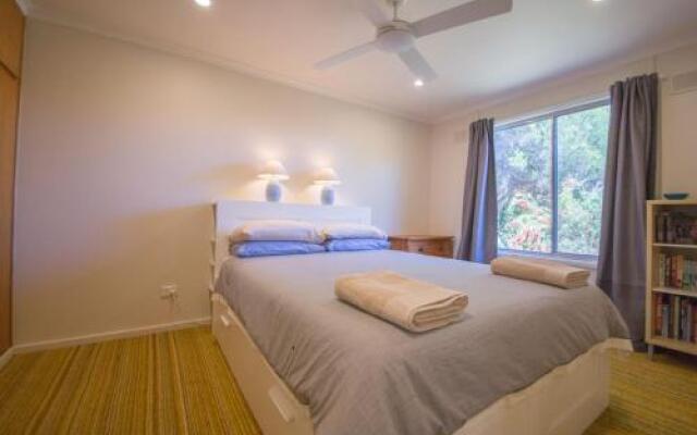 17 Broadbeach Drive - Free WiFi!