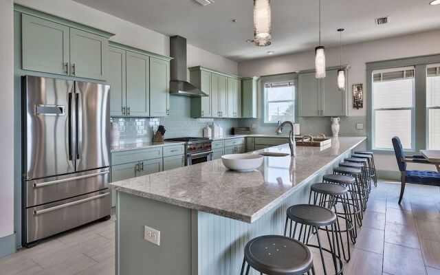 Luna Plata 7 Bedrooms 7.5 Bathrooms Home