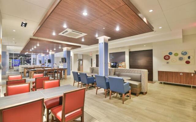 Holiday Inn Express & Suites Lehi - Thanksgiving Point