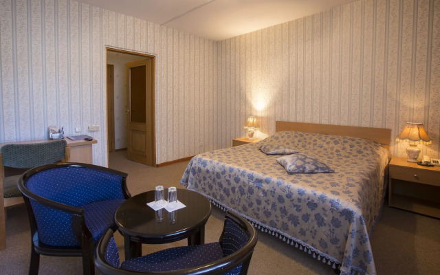 Dacia Hotel
