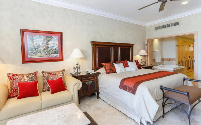 Villa La Estancia Beach Resort & Spa