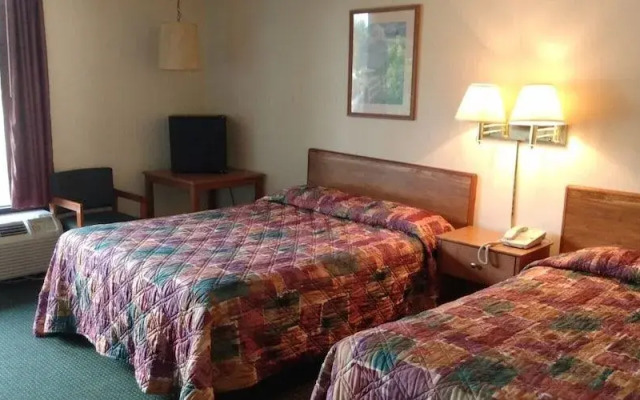 Limetree Inn & Suites