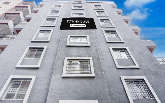 Super Townhouse Hinjewadi Corporate Stays