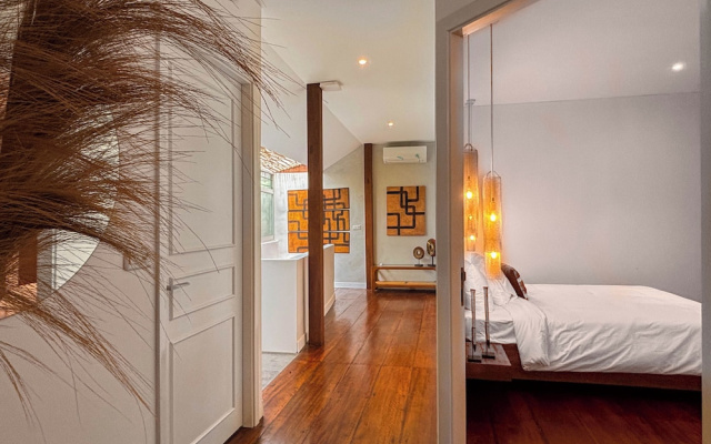 Tropical Townhouse 3 Bedrooms Seminyak – Guest Rooms – Kuta