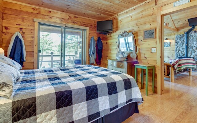 Pet-friendly Island Retreat - Boat Access Only!