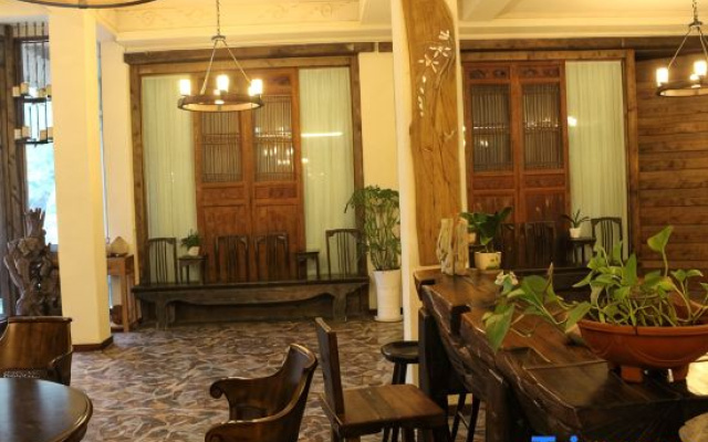 Shier Beihou Shuanghe Inn
