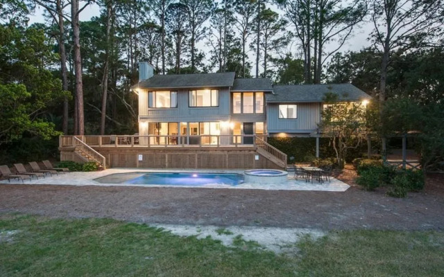 Wren Drive 18 by RedAwning