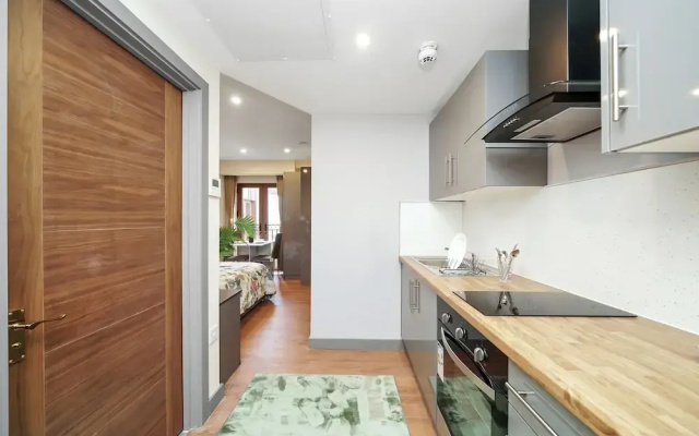 Hotel Apartment in Ilford