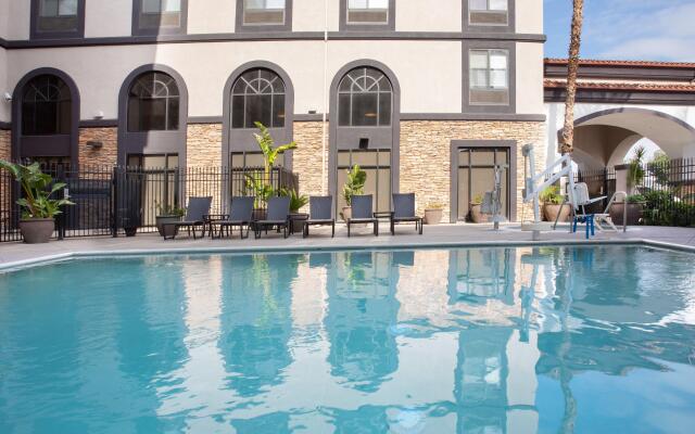 Holiday Inn Express and Suites Ontario Airport by IHG