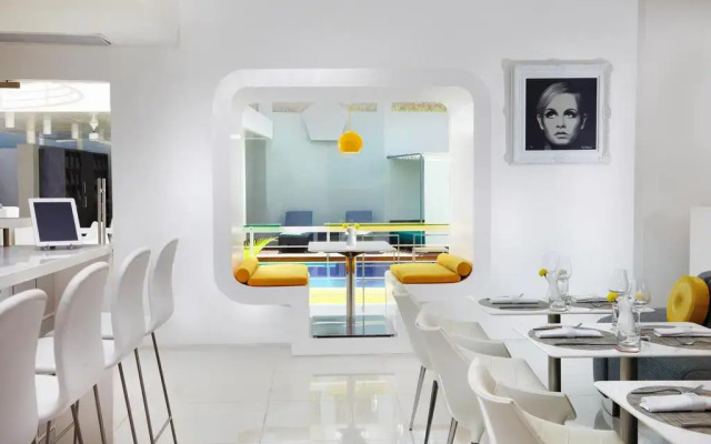 Luna2 Seminyak Bali