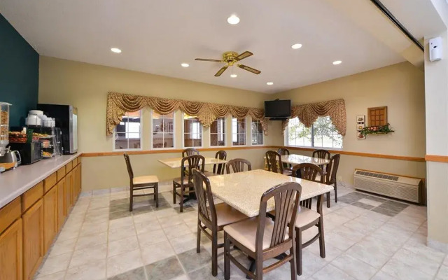 Americas Best Value Inn Geneseo