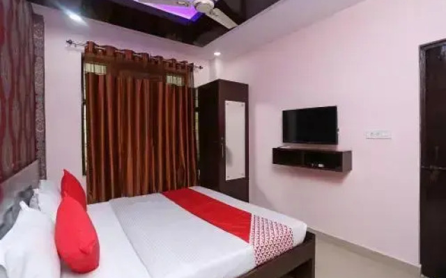 Laxmi Palace By OYO Rooms