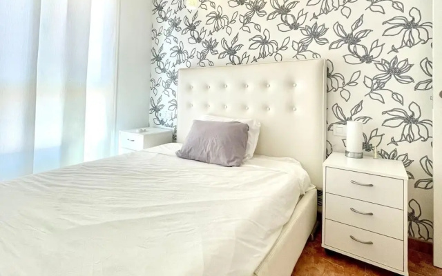 Apartment in Roquetas Near Beaches