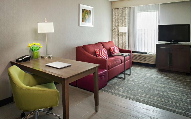 Hampton Inn & Suites Palm Desert