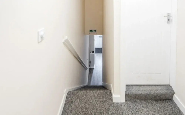 Bedford Hospital Studio Apartment - Victoria D