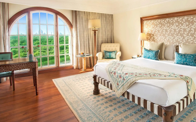 The Oberoi Amarvilas, Agra
