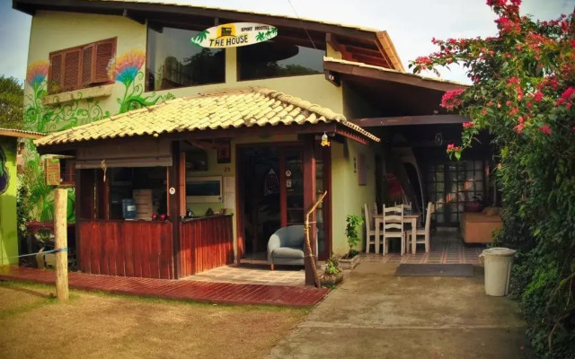 The House Sport Hostel